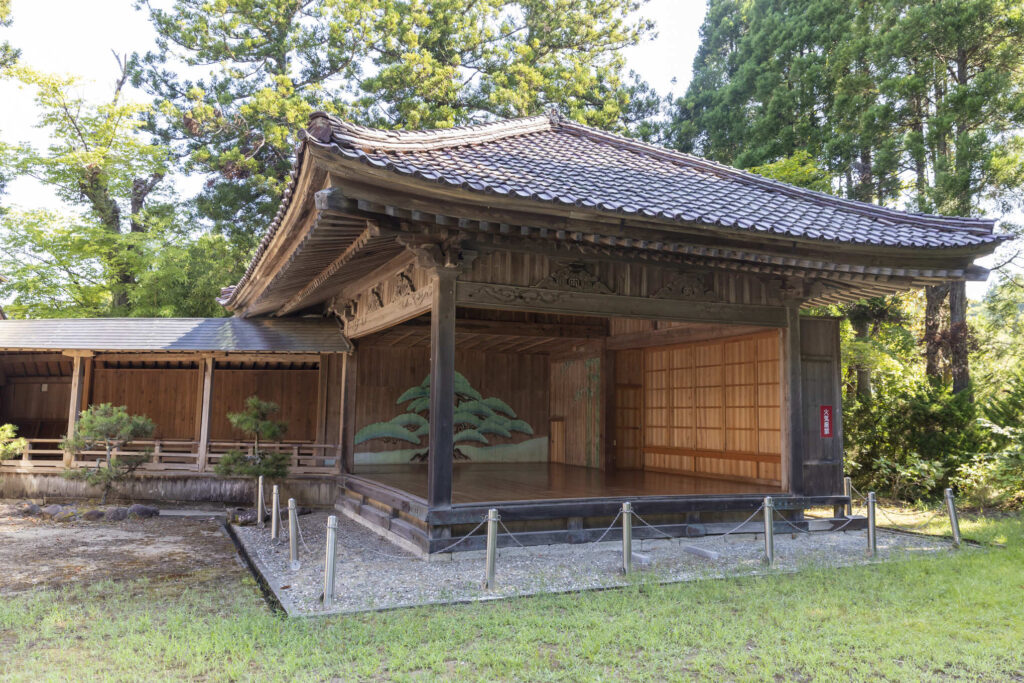 The only privately-owned Noh stage.